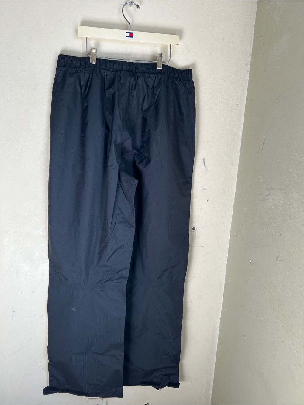 NWT The North Face women’s Black Lightweight Track Pants - Picture 4 of 13